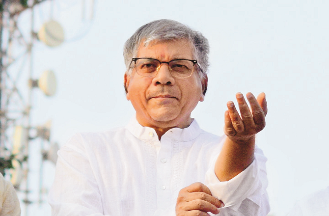 اکولہ میں بی جے پی کو اقتدار سے دوررکھنےکی کوششیں تیز