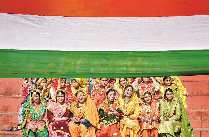 ہر ہندوستانی خاتون جمہوریت کی باوقار نگہبان ہے