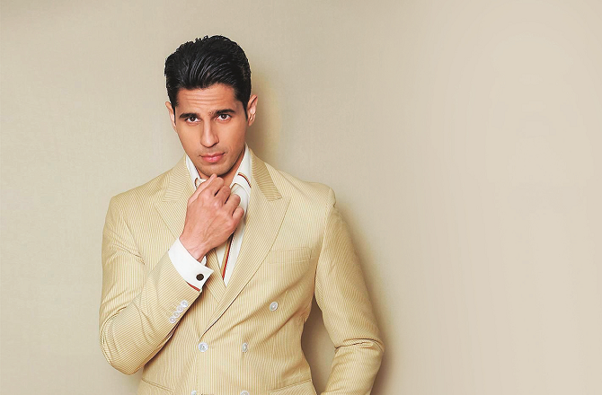 سدھارتھ ملہوترا باتوں سے زیادہ کام میں یقین رکھتے ہیں