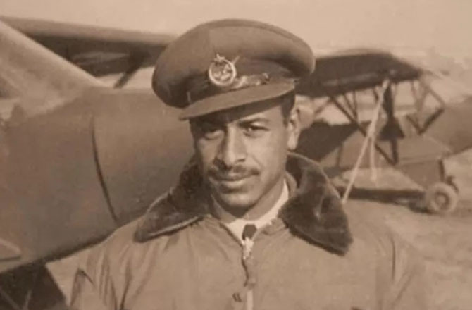 دنیا کے پہلے سیاہ فام فوجی پائلٹ احمد علی چیلیکتن کو سرکاری شناخت دلانے کی مہم