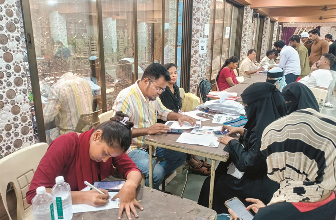 پرائمری اسکولوں کے اساتذہ کو بی ایل او کی ڈیوٹی دینے  کے خلاف عرضی 