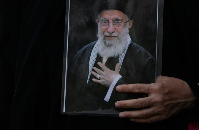 خامنہ ای کا آخری سفر