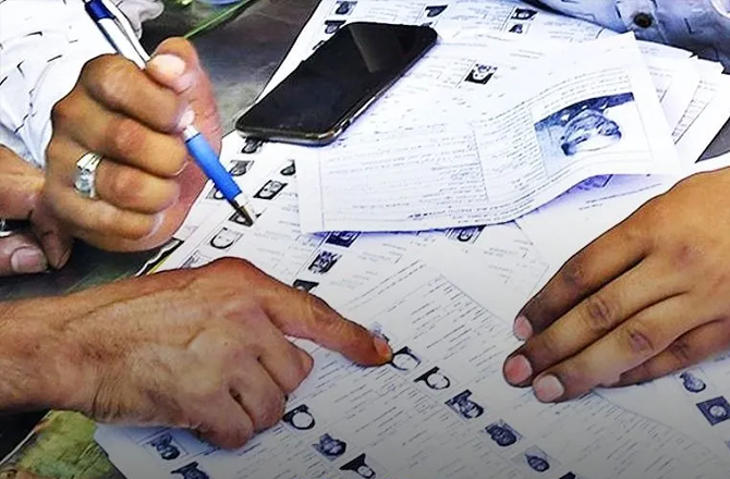 ’ایس آئی آر‘ میں ۲؍ ماہ کی توسیع کا مطالبہ