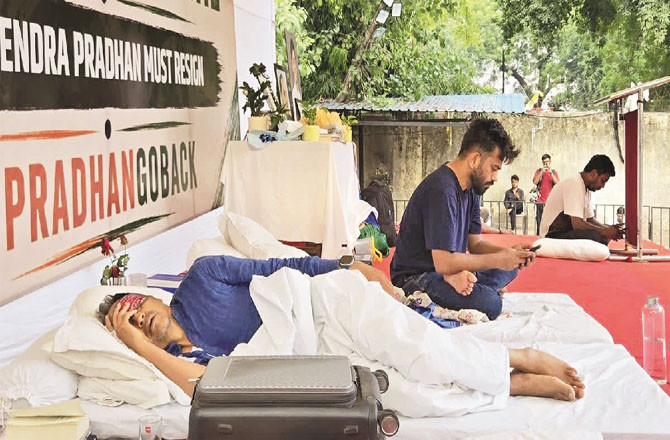 جنترمنتر پر سونم وانگ چک کی طبیعت بگڑنے لگی 