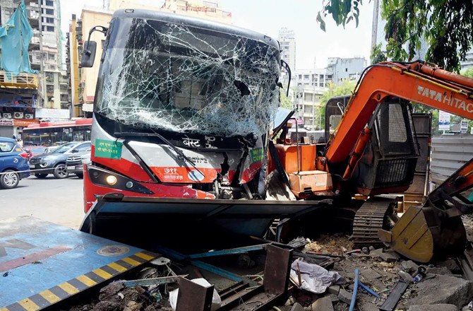 دادر حادثہ: نیاز احمد کی لاش ان کے آبائی وطن لے جائی گئی،بہتر معاوضے کا مطالبہ 