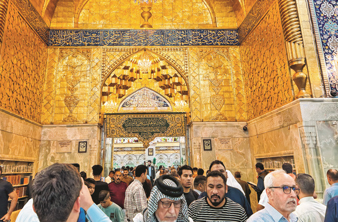 حسینیت کسی رسم و رواج کی تقلید کا نام نہیں بلکہ  ایک جذبۂ عمل اور قوتِ محرکہ کا نام ہے