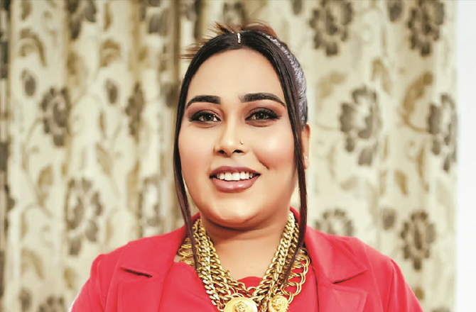 پنجابی گلوکارہ افسانہ خان کی آواز میں جذباتی اتار چڑھاؤ ہے