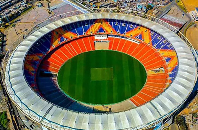 احمد آباد فائنل سے قبل میدان صاف  مہم کا انوکھا سنگ میل