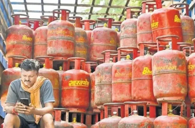  پی این جی  صارفین کے لیے بڑا جھٹکا، اب  ایل پی سی سلنڈرنہیں رکھ سکیں گے