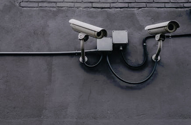 کلیان : انتظامی لا پروائی کی مثال ،اسمارٹ سٹی پروجیکٹ کے تحت نصب سی سی ٹی وی کی ۱۷۰ ؍بیٹریاں چوری