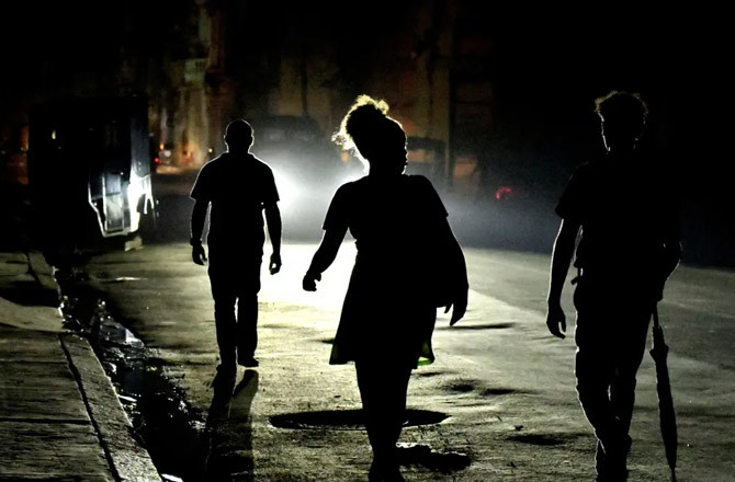 کیوبا نے ایک ہفتے کے اندر دوسری بار ملک گیر بجلی کی فراہمی معطل ہونے کا اعلان کیا