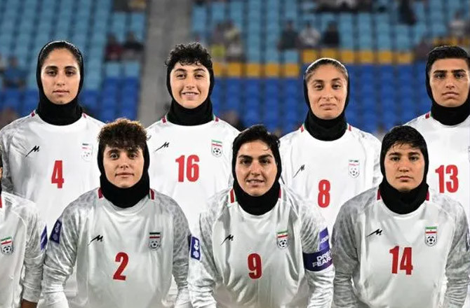 آسٹریلیا میں پانچ ایرانی خواتین فٹبالرز کو سیاسی پناہ ملی