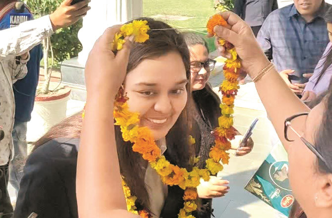 دِکشاگوئل جو’ سی اے فائنل ۲۰۲۶ء ‘میں آل انڈیا ٹاپر بنی ہے،۸۱؍فیصد نمبرات کیساتھ تاریخ رقم کی