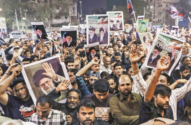 جذبۂ مزاحمت بن کے زندہ ہیں آیت اللہ خامنہ ای