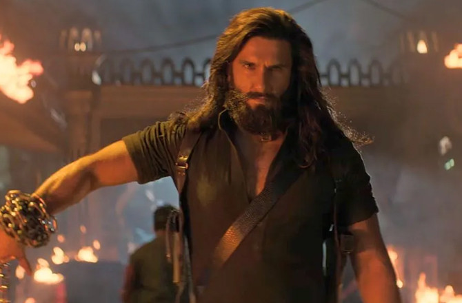 لیاری کے باشندوں نے ’’دُھرندھر ۲‘‘ کی ۷۰؍ سے ۸۰؍ فیصد کمائی کا مطالبہ کیا