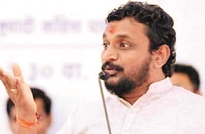 اجیت پوار کی موت کے معاملے پر ایوان میں بحث کیوں نہیں؟