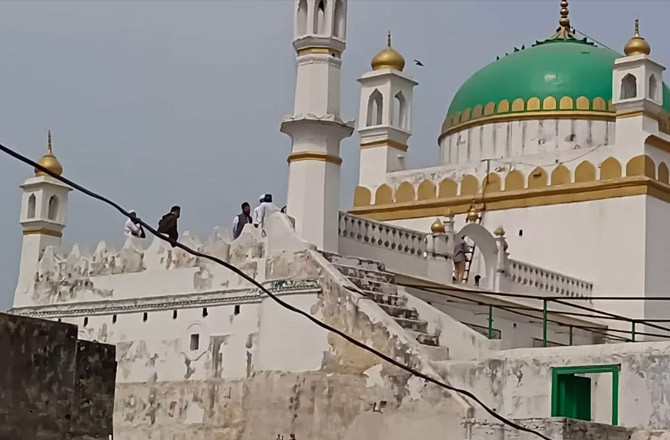 سنبھل کی مسجد میں نمازیوں کی تعداد محدود کرنے کافیصلہ منسوخ