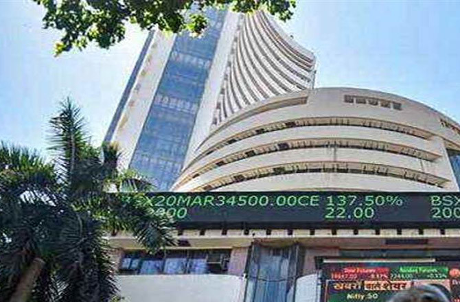 خام تیل میں تیزی کا اثر! سینسیکس ۱۳۵۲؍ پوائنٹس گر کر بند 