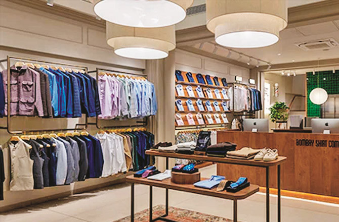 بامبے شرٹ کمپنی میںآپ کی مرضی کے مطابق ملبوسات تیار ہوتے ہیں