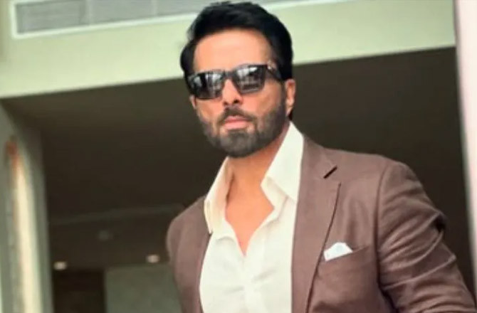 ایران اسرائیل جنگ : سونو سود نے دبئی میں پھنسے لوگوں کی مددکیلئے   ہاتھ بڑھایا