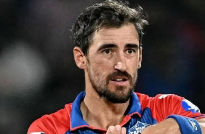 اسٹارک نے گیندبازی شروع کی، اکشر کو کرکٹ آسٹریلیا سے جلد اجازت ملنے کی امید