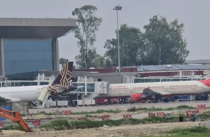 مغربی ایشیا میں پروازوں کا بحران برقرار؛ ایئر لائنز نے معطلی میں توسیع کردی