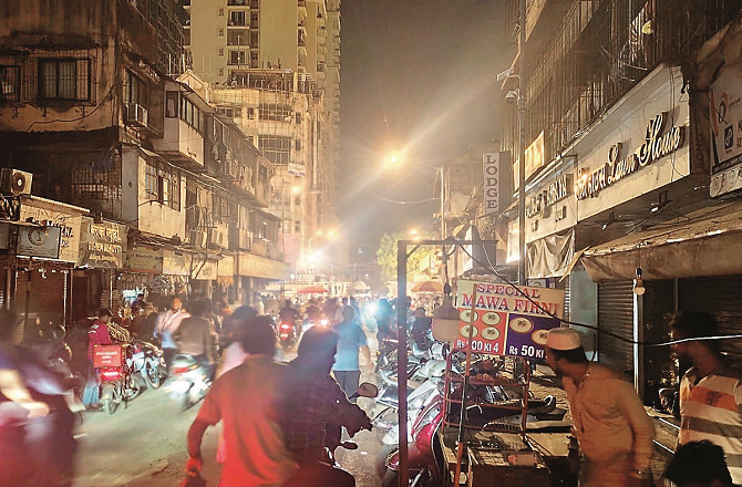 مدنپورہ: بجلی کی آنکھ مچولی جاری، عوام کو دشواریوں کا سامنا