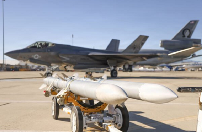 جنگی اخراجات بڑھ گئے، اربوں ڈالر کے ہتھیاروں کی منظوری، ۲۰۰؍ بلین ڈالر فنڈ مسترد