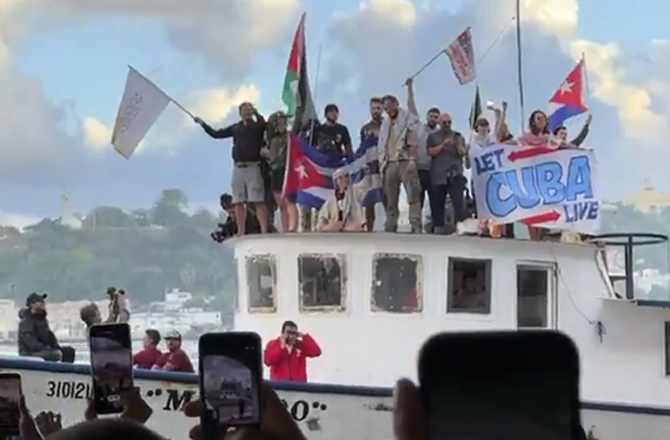 امریکی پابندیوں کی خلاف ورزی کرتے ہوئے امدادی قافلہ کیوبا پہنچا