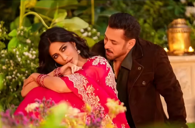 عید سے قبل سلمان خان کی فلم ’’ماتر بھومی‘‘ کا نیا گانا ’’چاند دیکھ لینا‘‘ ریلیز