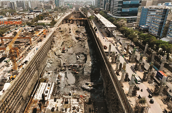 ممبئی احمد آباد بلٹ ٹرین روٹ پر کل ۲۵؍ ندیوں پر پل زیر تعمیر ہیں، طویل ترین پل ویترنا ندی پر بنے گا