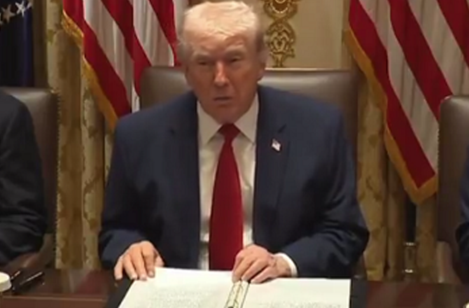 ۲۵۰؍ ویں یوم آزادی پر امریکی کرنسی پر ٹرمپ کے دستخط متعارف کروائے جائیں گے