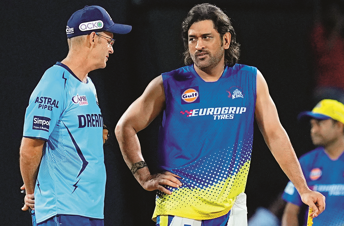 ایم ایس دھونی ۲؍ ہفتوں کیلئے آئی پی ایل سے باہر