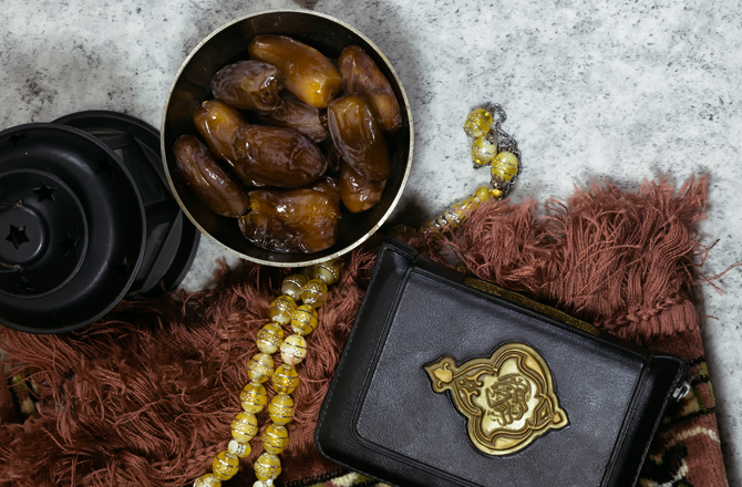 رمضان ڈائری (۱۴): کاش سب ایسا سوچیں کہ ’’وہ لوگ پرارتھنا ہی تو کررہے ہیں‘‘