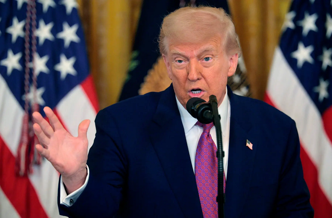 ایران کی ’بری سلطنت‘ تباہ، جنگ کچھ عرصہ اور جاری رہے گی: ٹرمپ کا دعویٰ