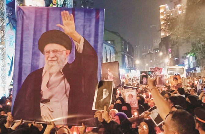ڈونگری میں آیت اللہ خامنہ ای کو خراج عقیدت پیش کیاگیا