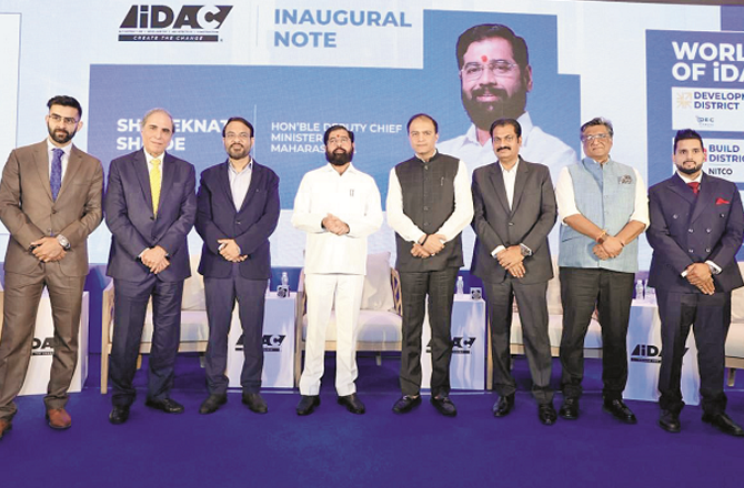 ’’ہندوستان کی ۵؍ ٹریلین ڈالر اکنامی میں مہاراشٹر کا حصہ ۱ء۵؍ ٹریلین ہوگا‘‘