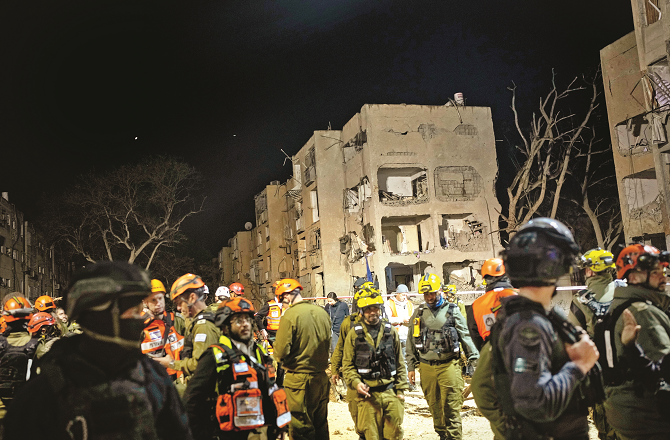 ایران کا اسرائیل پر بڑا میزائل حملہ،اسرائیل کے دو شہر تباہ کر دیے