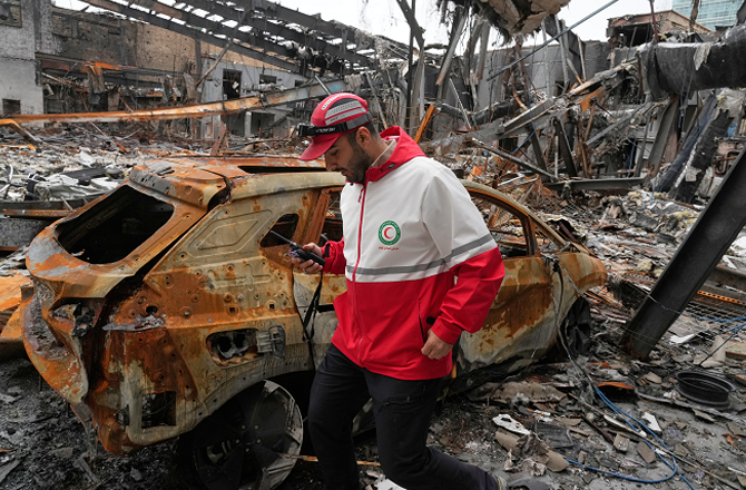 بوشہر کے قریب حملہ، صنعتی مراکز نشانے پر، جنگ خطرناک مرحلے میں داخل