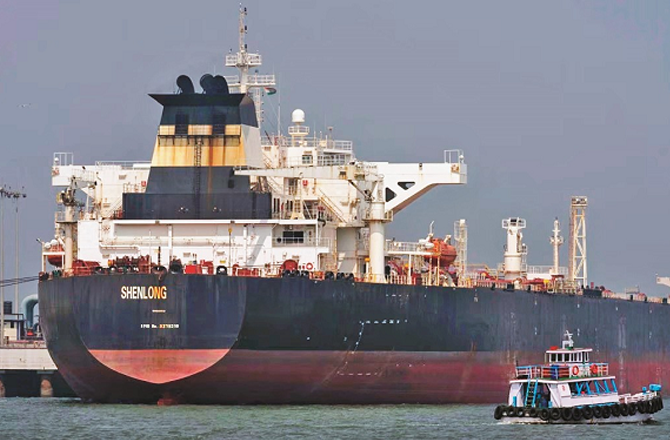 تیل کی عالمی تجارت پر’’ سمندری انشورنس‘‘ کا اثر 