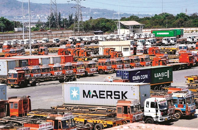 جنگ کا اثر، ہندوستان کی بندرگاہوں پر بھاری جام