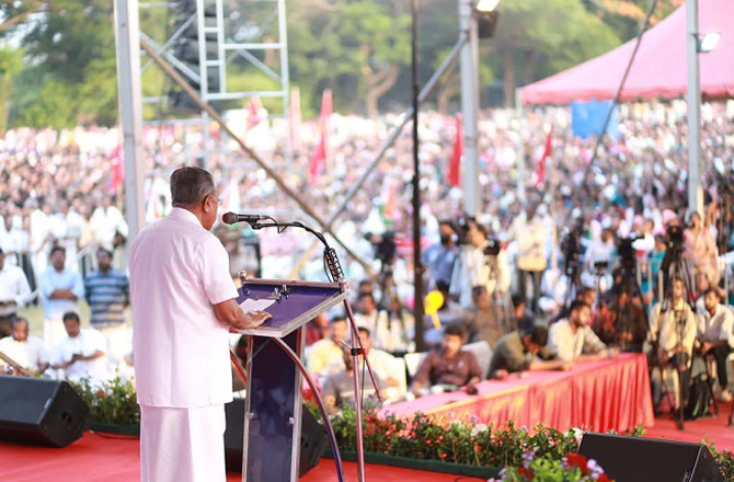 کیرالاجنگ مخالف ریلی، وزیراعلیٰ نے کہا ہندوستان کو ایران کے ساتھ کھڑا ہونا چاہئے