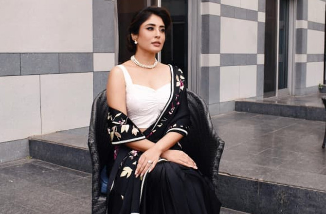 کرتیکا کامرا نے’’مٹکا کنگ‘‘ کے کردار کی جھلک پیش کی