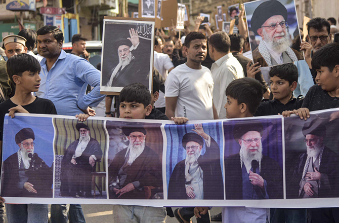 ایران: خامنہ ای کی شہادت کے بعد عبوری نظام قائم، علی رضا اعرافی کا تقرر