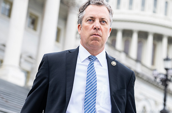 امریکی قانون ساز اینڈی اوگلز کے مسلم مخالف بیان پر سیاسی ہلچل، چو طرفہ مذمت