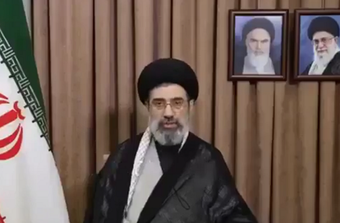 دشمن پر دبائو ڈالنے کیلئے آبنائے ہرمز بطور ہتھیار استعمال ہو: مجتبیٰ خامنہ ای