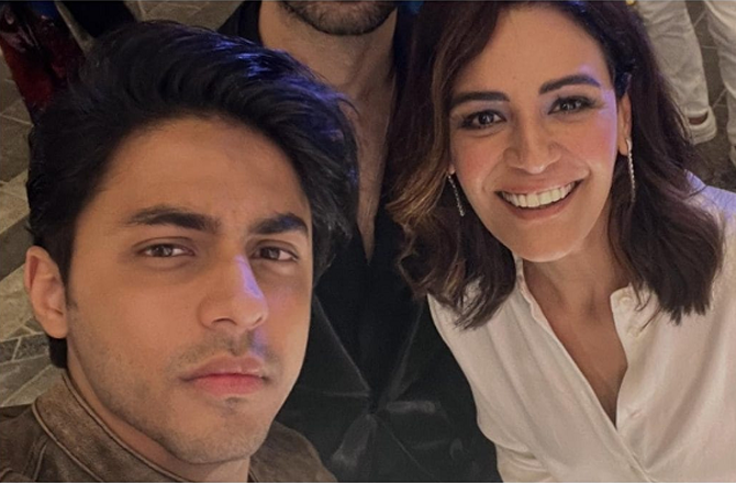 مونا سنگھ کا آرین خان کی ہدایت کاری پر اظہارِ فخر، عاجزی کی تعریف