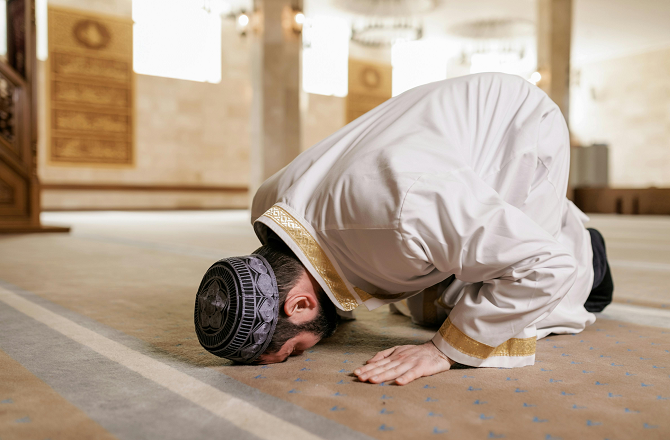 تیسرا عشرہ، اعتکاف اور لیلۃ القدر کی تلاش