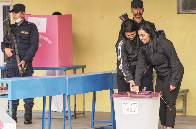 نیپال: جین زی تحریک کے ۶؍ ماہ بعد پارلیمانی انتخابات کیلئے ووٹنگ عمل میں آئی