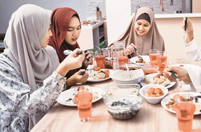 رمضان میں وزن بڑھنے کی وجوہات اور اس کا سدباب